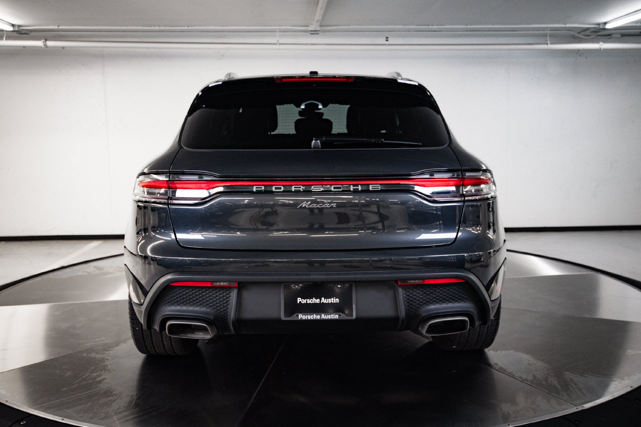 Certified 2026 Porsche Macan AWD/4WD image 6