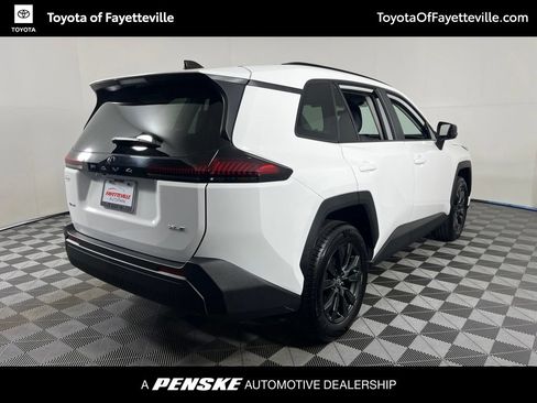 Used 2026 Toyota RAV4 XLE Premium FWD image 5