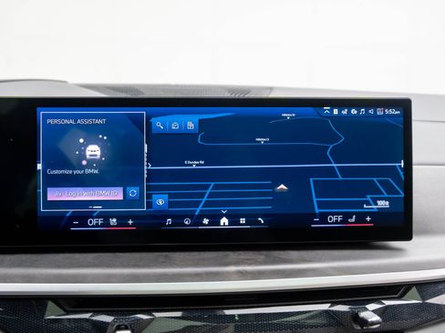 Certified 2024 BMW X7 xDrive40i w/ M Sport Package image 25