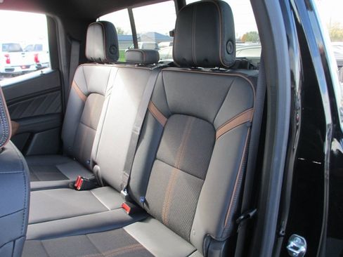 Certified 2024 GMC Canyon AT4 image 18