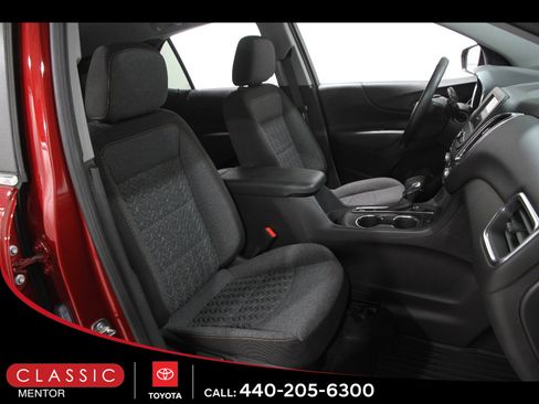 Used 2024 Chevrolet Equinox LT FWD image 17