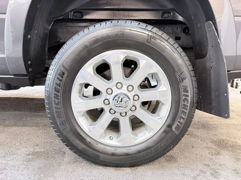 Used 2019 RAM 2500 Laramie AWD/4WD image 11