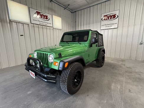 Used 2004 Jeep Wrangler 4WD w/ 30" Tire & Wheel Group image 12