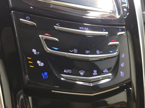 Used 2018 Cadillac Escalade Platinum AWD/4WD image 41