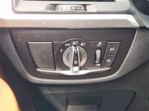 Used 2022 BMW X3 sDrive30i w/ Premium Package image 22