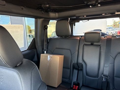 New 2025 Ford Bronco Big Bend w/ Black Diamond Package image 35