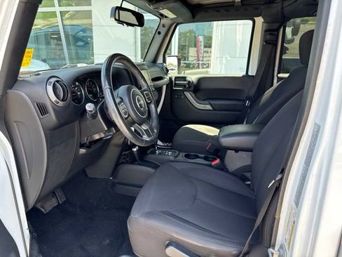 Used 2017 Jeep Wrangler Unlimited Sport w/ Quick Order Package 24S AWD/4WD image 10