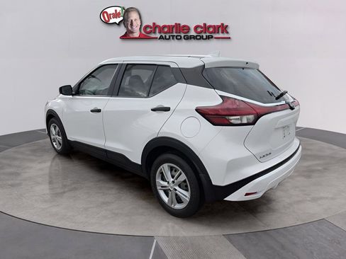 Used 2023 Nissan Kicks S FWD image 4