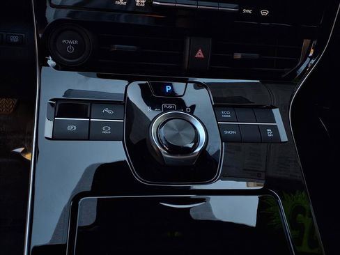 Certified 2025 Toyota bZ4X FWD image 11