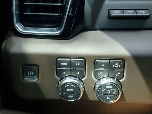 Used 2023 GMC Sierra 1500 Denali w/ Denali Reserve Package AWD/4WD image 31