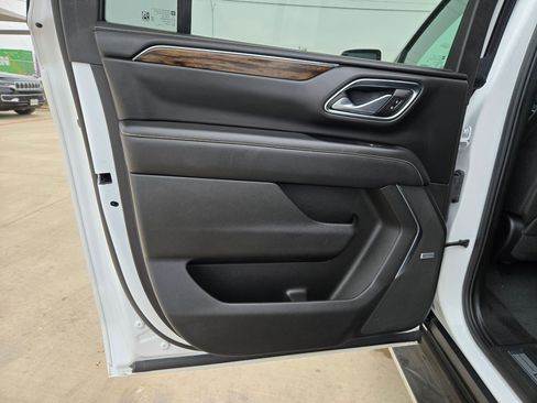 Certified 2023 Chevrolet Suburban Premier image 15