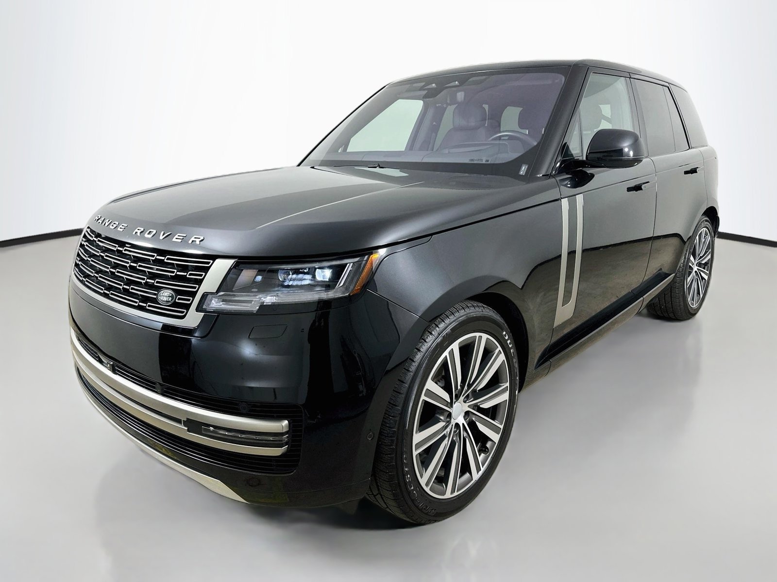 Used 2023 Land Rover Range Rover SE AWD/4WD image 1