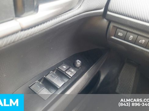 Used 2025 Toyota Camry SE FWD image 14