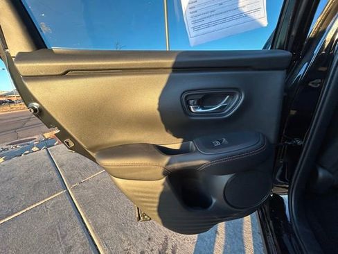 Used 2025 Honda HR-V Sport image 21