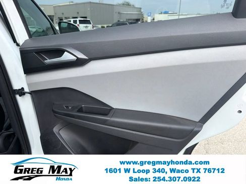 Used 2022 Volkswagen Taos SE FWD image 25