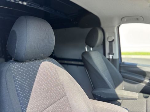 Used 2023 Mercedes-Benz Metris image 15