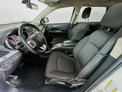 Used 2018 Dodge Journey SE w/ Popular Equipment Group FWD image 12