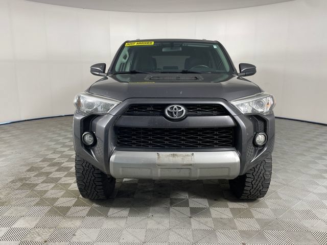Used 2018 Toyota 4Runner TRD Off-Road AWD/4WD image 19