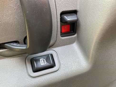 Used 2022 Chevrolet Express 2500 w/ Driver Convenience Package RWD image 11