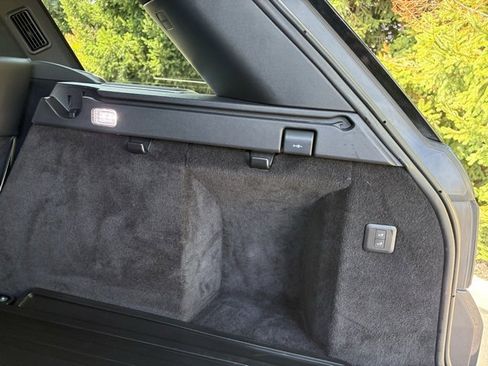 Used 2020 Land Rover Range Rover Sport HSE Dynamic image 8