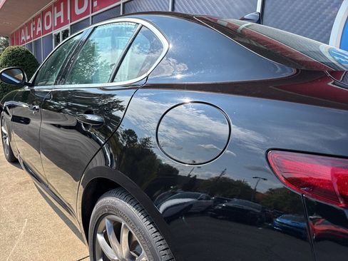 Used 2018 Alfa Romeo Giulia AWD image 12