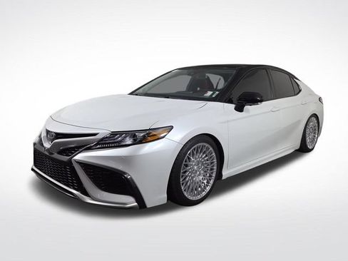 Used 2023 Toyota Camry XSE w/ Navigation Package FWD image 2