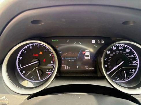 Used 2021 Toyota Camry XLE FWD image 33