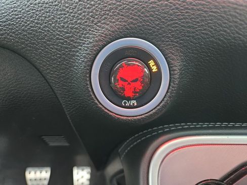 Used 2022 Dodge Challenger R/T w/ Driver Convenience Group image 25