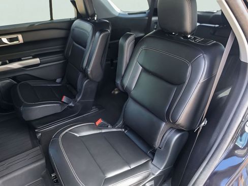 Used 2023 Ford Explorer XLT w/ Equipment Group 202A image 28