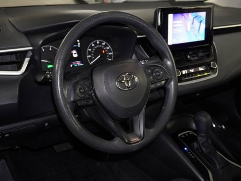 Used 2023 Toyota Corolla LE image 8