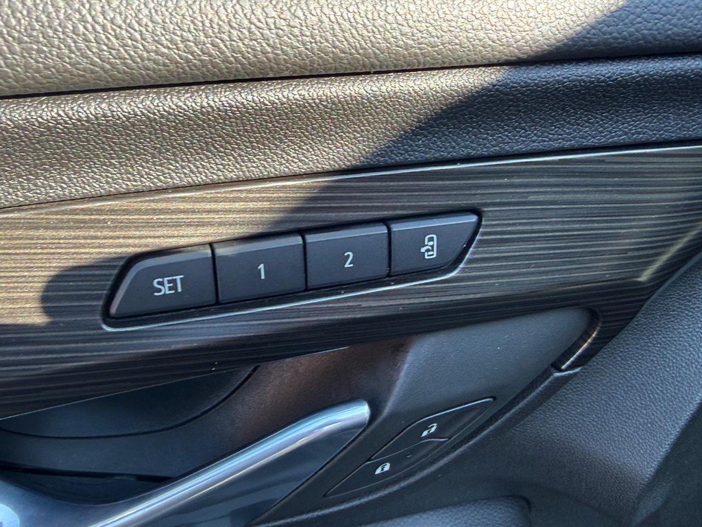 Used 2023 GMC Terrain SLT FWD image 16
