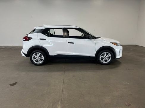 Used 2024 Nissan Kicks S FWD image 2