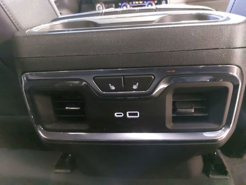 Used 2022 Chevrolet Silverado 1500 High Country w/ High Country Premium Package image 13