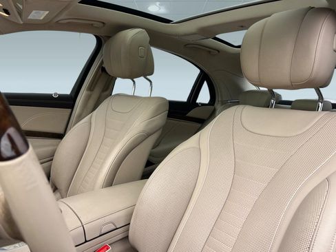 Used 2015 Mercedes-Benz S 550 Sedan image 26