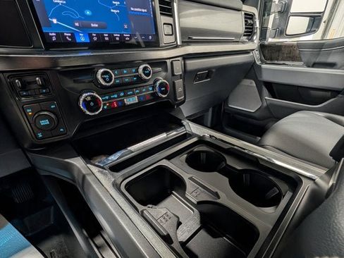 Used 2024 Ford F250 Lariat image 28
