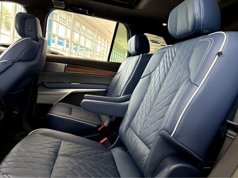 New 2026 Cadillac Vistiq Premium Luxury image 17