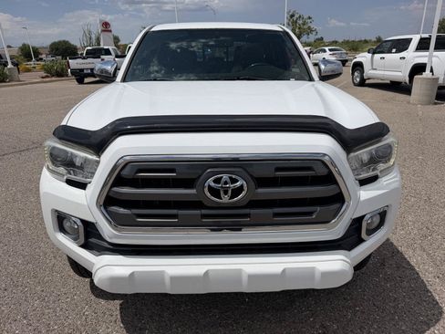 Used 2016 Toyota Tacoma Limited w/ Towing Package AWD/4WD image 8