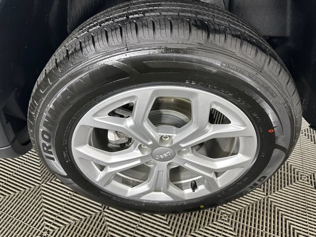 Certified 2024 Jeep Compass Latitude AWD/4WD image 32