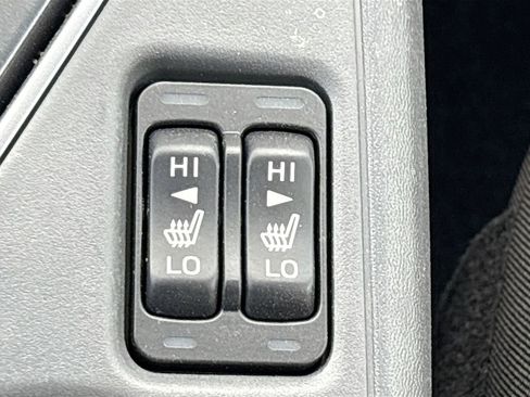 Used 2025 Subaru Crosstrek 2.0i Premium image 19