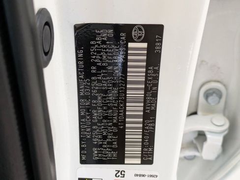 Used 2025 Toyota Camry SE image 36