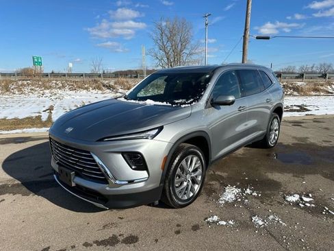 Used 2025 Buick Enclave Preferred image 2