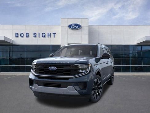 New 2026 Ford Expedition Platinum w/ Driver's Package AWD/4WD image 3
