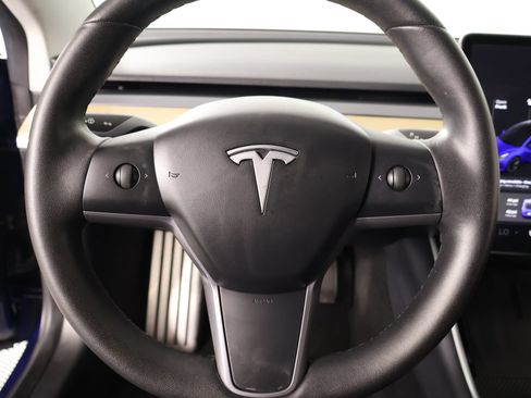 Used 2019 Tesla Model 3 Standard Range RWD image 3