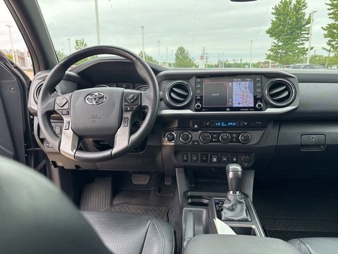 Used 2023 Toyota Tacoma TRD Off-Road w/ TRD Premium Off Road Package AWD/4WD image 22