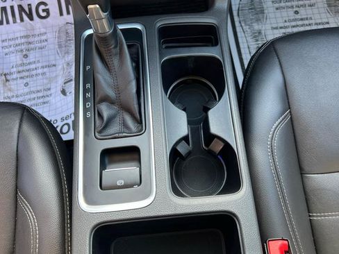 Used 2017 Ford Escape Titanium FWD image 22