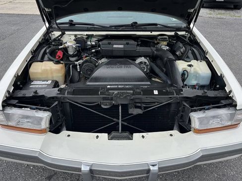 Used 1992 Buick Roadmaster Sedan RWD image 75