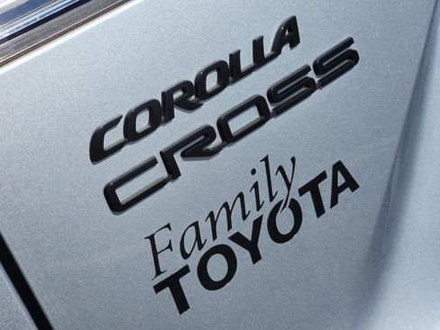 Used 2024 Toyota Corolla Cross AWD Hybrid image 6