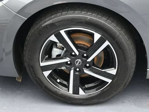 Used 2024 Nissan Sentra SV FWD image 7