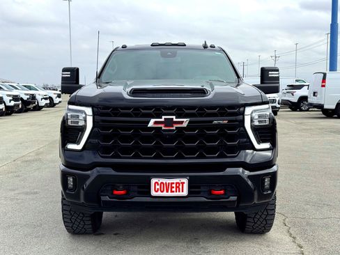 Used 2024 Chevrolet Silverado 2500 ZR2 image 4