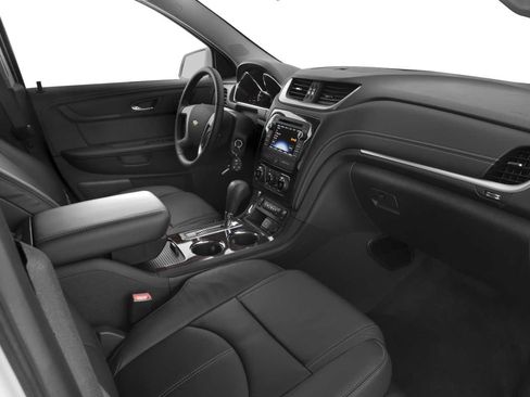 Used 2017 Chevrolet Traverse LT w/ LPO, 'HIT The Road' Package AWD/4WD image 11